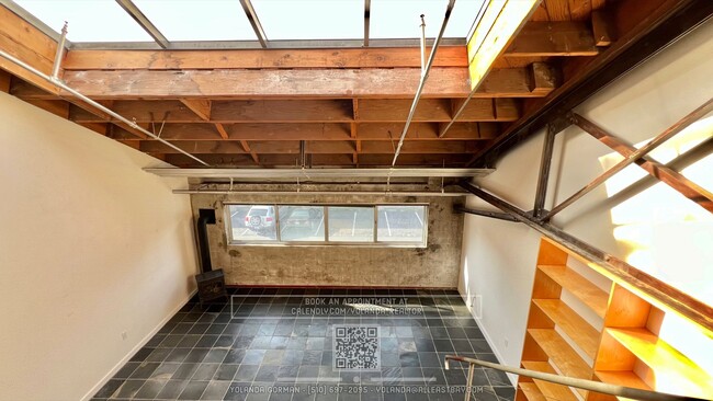 Building Photo - Lovely loft in Emeryville walking distance...