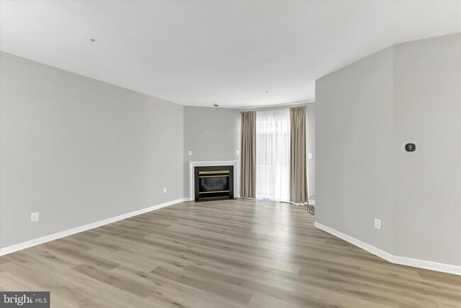 Building Photo - 9411 Royal Bonnet Terrace