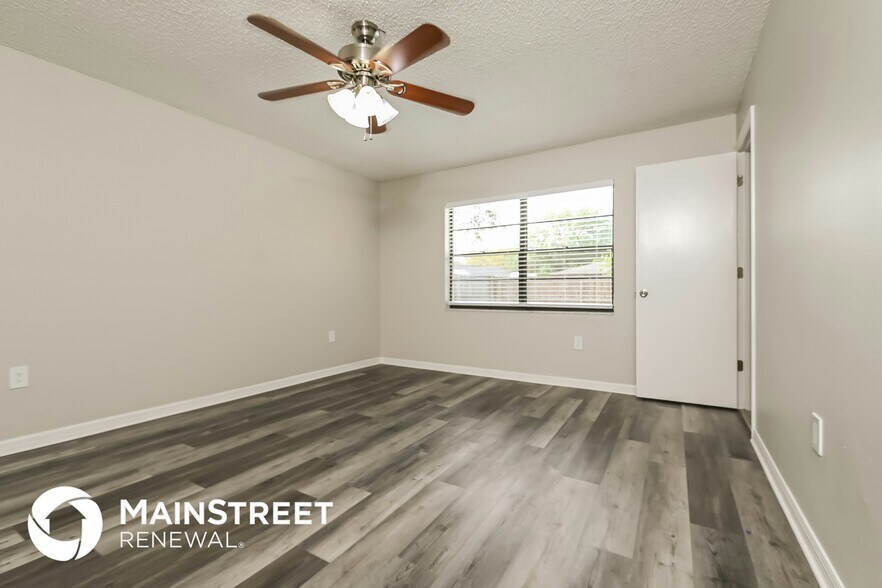 Building Photo - 4135 Old Colony Rd