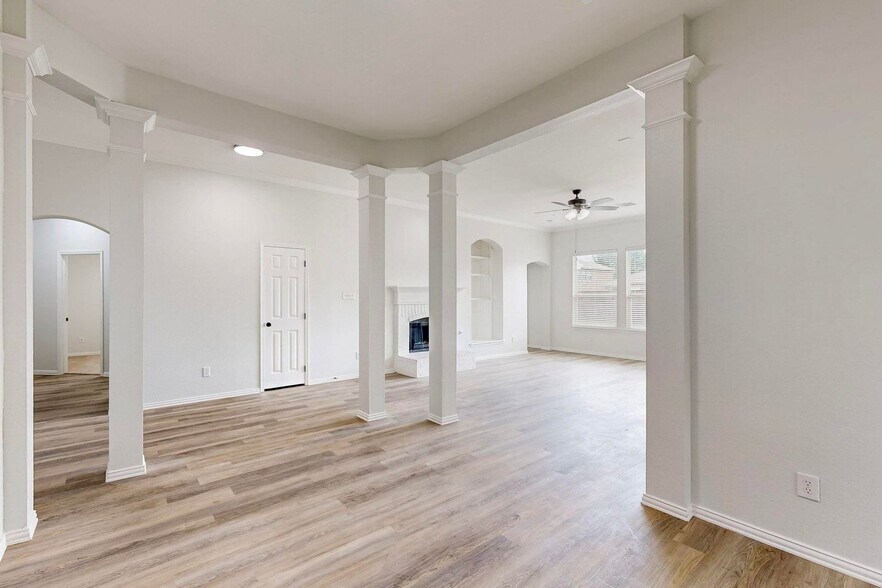Building Photo - 123 Hackberry Trail