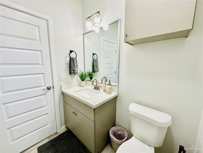 Building Photo - 4701 Mulberry Ave