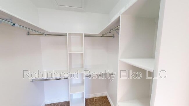 Building Photo - 963 Alpine Dr