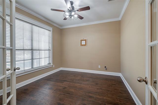 Building Photo - 15521 Landing Creek Ln