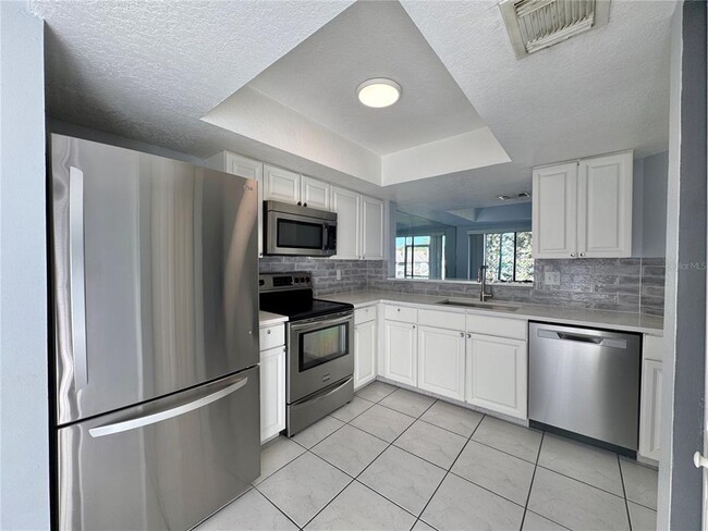 Building Photo - 120 Olive Tree Cir