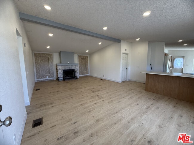 Building Photo - 3150 Stone Ave