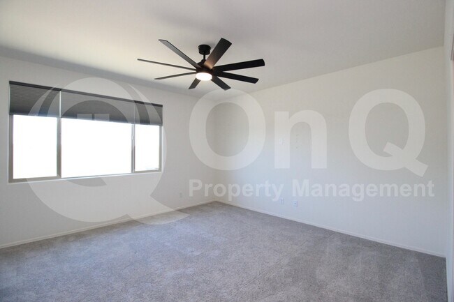 Building Photo - 9320 S 30th Ln