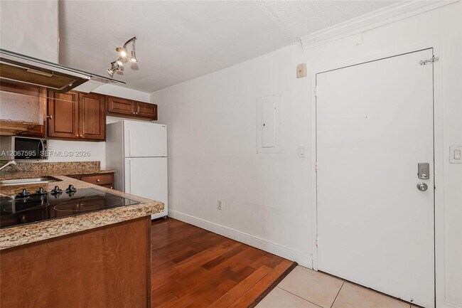 Building Photo - 1805 Sans Souci Blvd