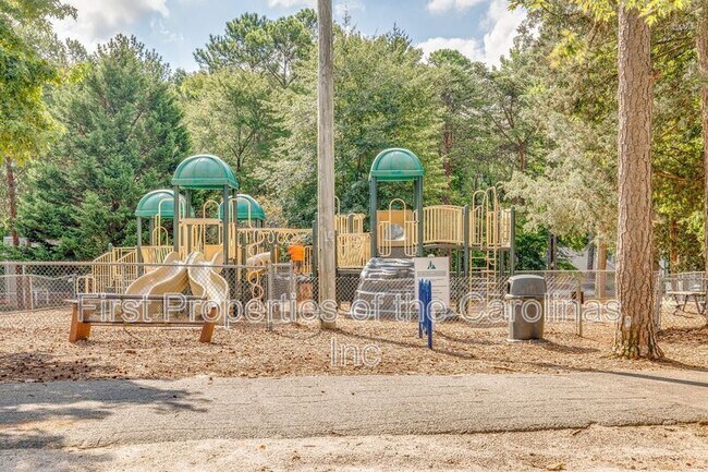 Building Photo - 26012 Misty Way Dr