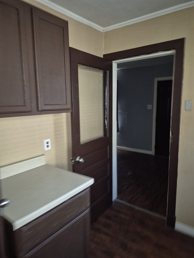 Building Photo - 429 Shirley Ave