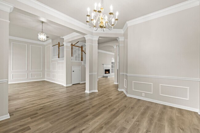 Building Photo - Gorgeous 4 bed/3.5 bath two story home!