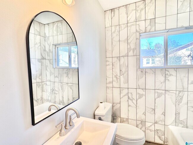 Building Photo - 1640 57th St