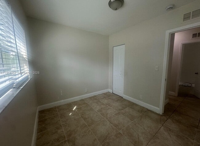 Building Photo - 2511 NW 9th St