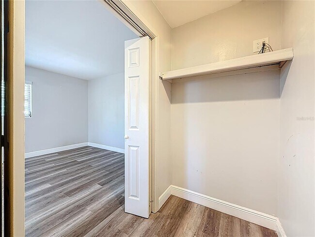 Building Photo - 1614 Braund Ave