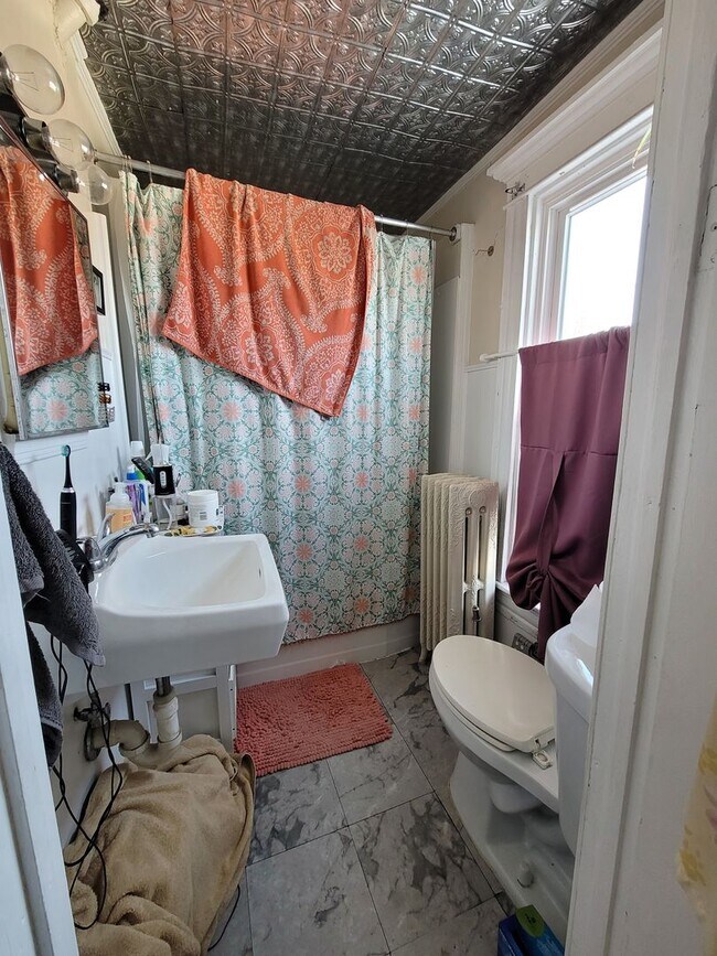 Building Photo - 3006 Guilford Ave