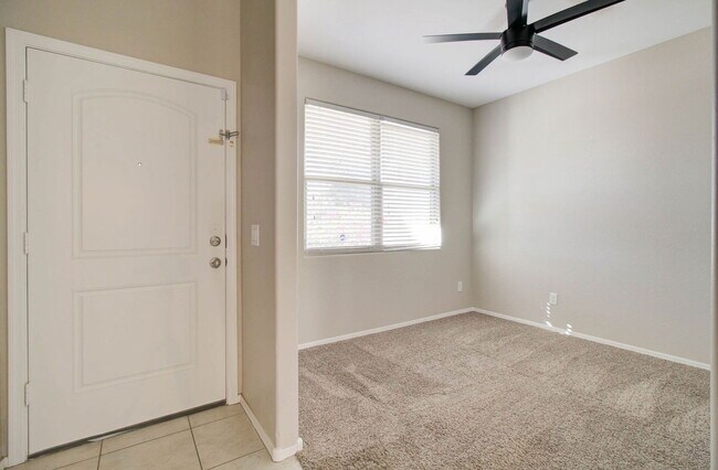 Building Photo - 42098 W Balsa Dr