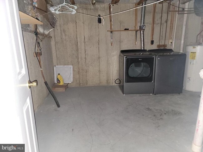 Building Photo - 7370 Stream Way