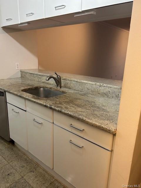 Building Photo - 4 Martine Ave