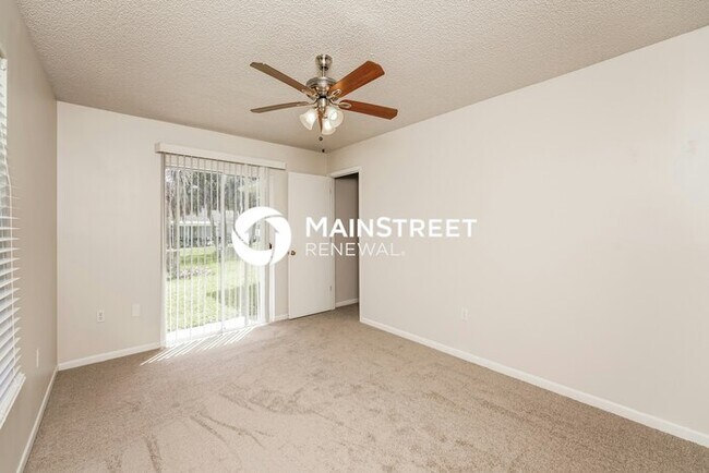 Building Photo - 3 Bedroom Pet-Friendly Home in Sebastian, ...