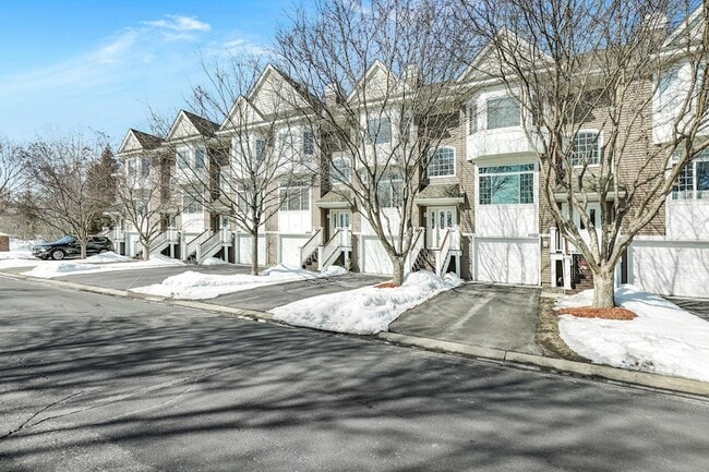 Building Photo - 10514 8th Ave N