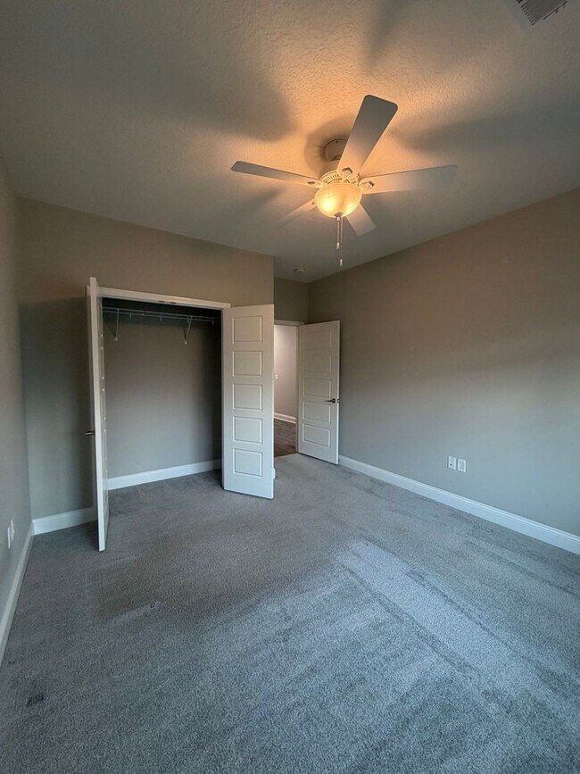 Building Photo - 158 The Villas Wy