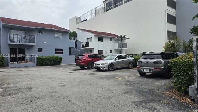 Building Photo - 1235 NW 6th St