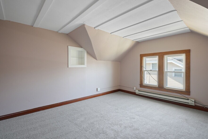 Bedroom - 1411 Goold St