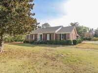 Building Photo - Nice Home in Rogersville!