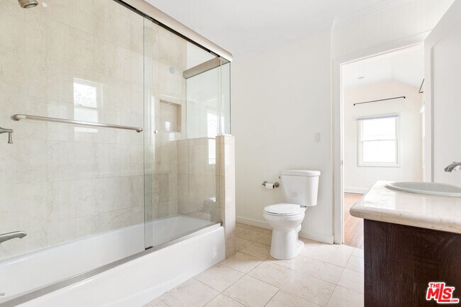 Building Photo - 2127 Benecia Ave