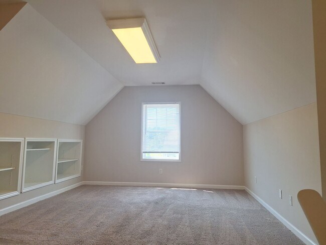 Building Photo - MOVE IN SPECIAL - $200 OFF THE TWO FULL MO...