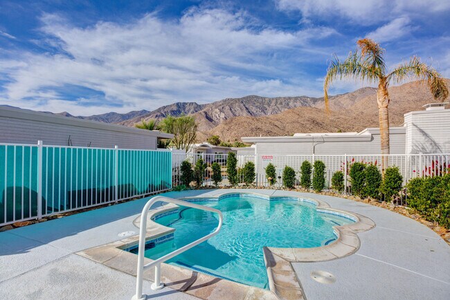 Building Photo - 2518 S Sierra Madre