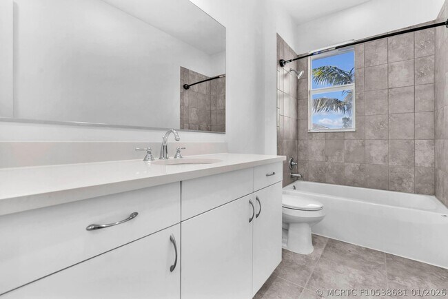 Building Photo - 6947 Pines Cir