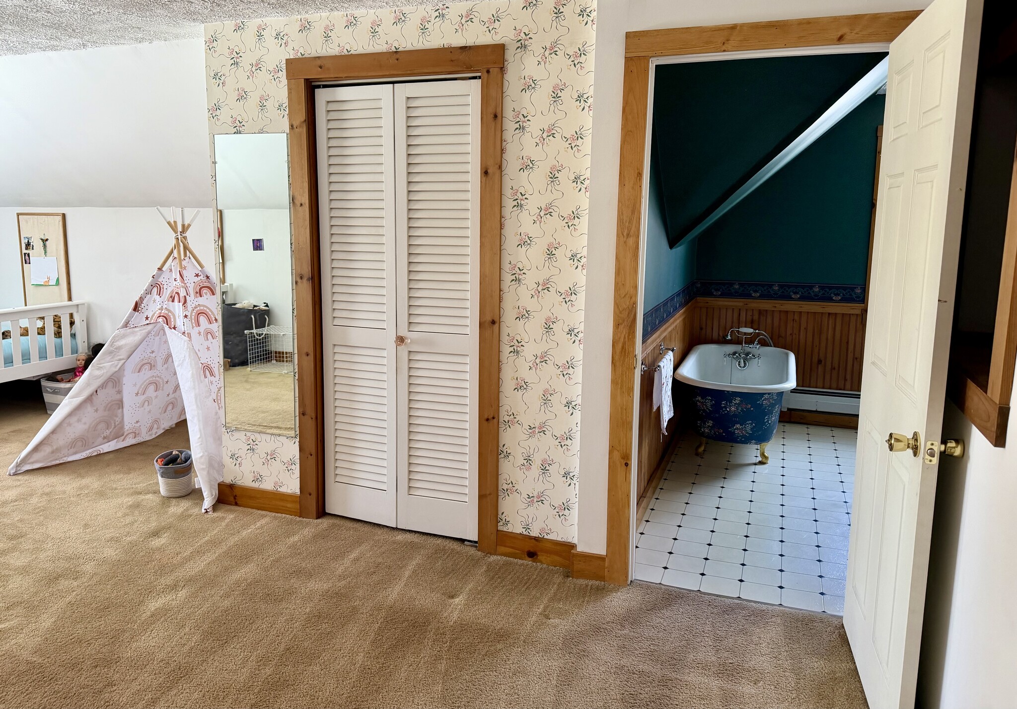 upstairs bedroom closet and bathroom - 34 Boody St