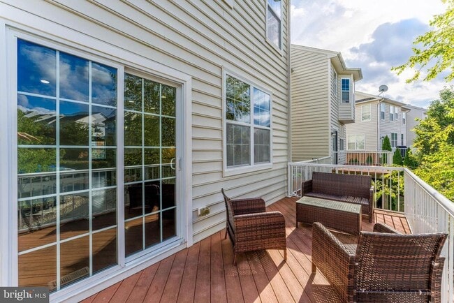 Building Photo - 43190 Loudoun Reserve Dr