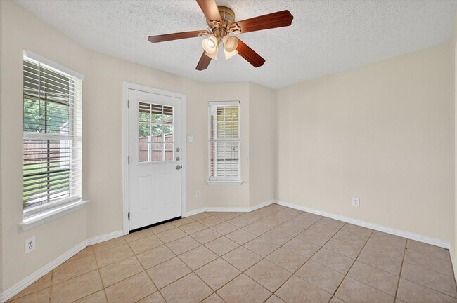 Building Photo - Spacious Denton Home with Dual Primary Suites & Oversized Lot!