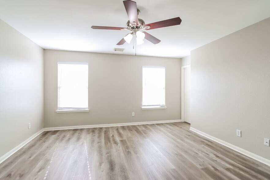 Building Photo - 29415 Legends Hill Dr