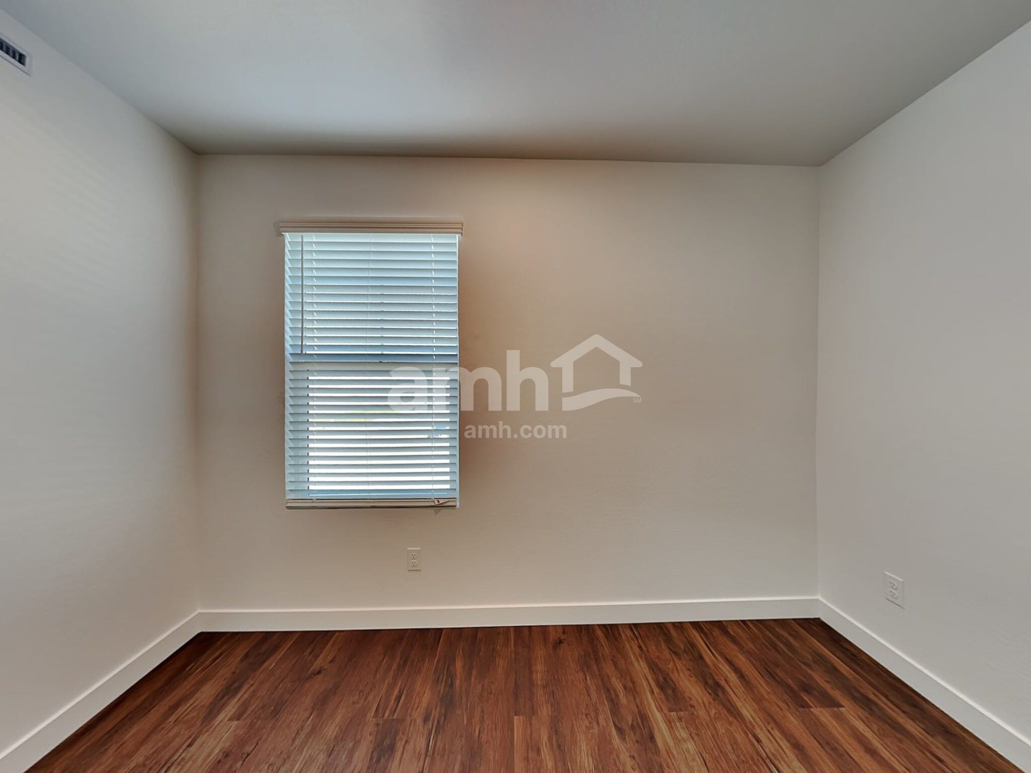 Building Photo - 8318 S 21st Ln