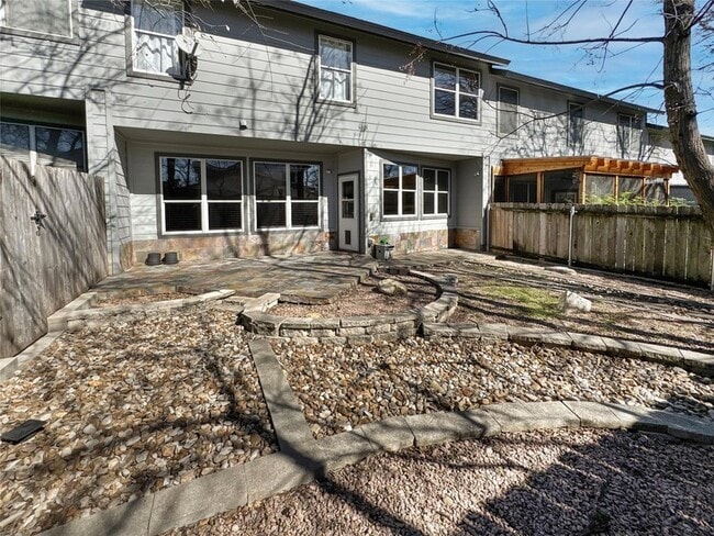 Building Photo - 2114 Goodrich Ave