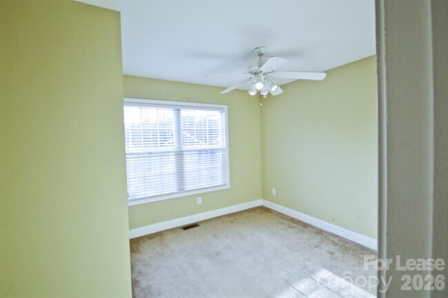 Building Photo - 1491 Mayfair Dr