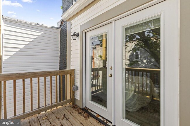 Building Photo - 1934 E Lafayette Ave