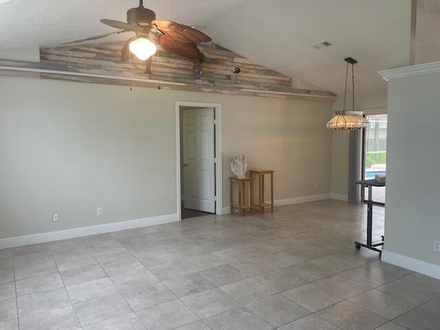 Building Photo - 618 SE Streamlet Ave