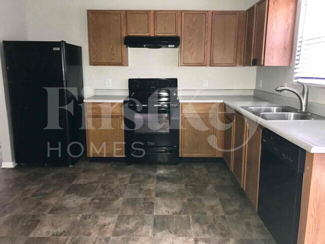 Building Photo - 1749 Blue Grass Pkwy