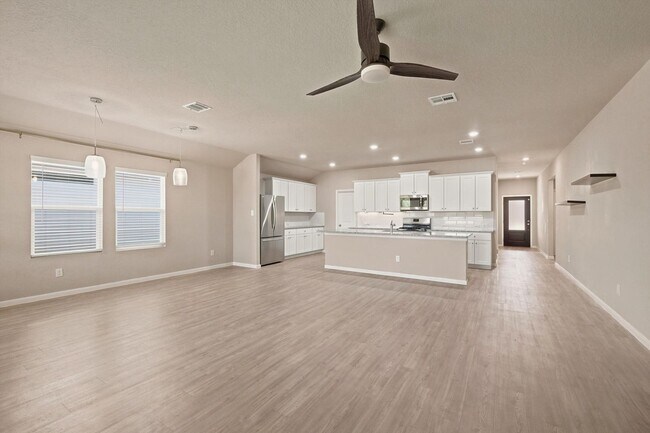 Building Photo - Bright Open Floor Plan | Solar Panels | Resort-Style Community