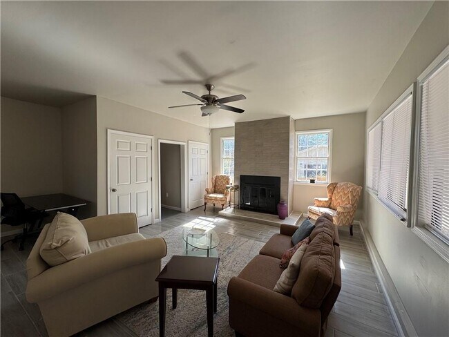 Building Photo - 3080 Forrest Park Rd SE