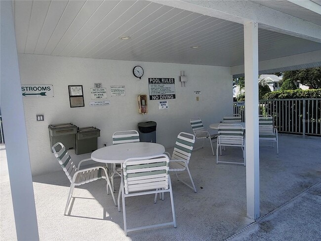 Building Photo - 6503 Fairway Gardens Dr