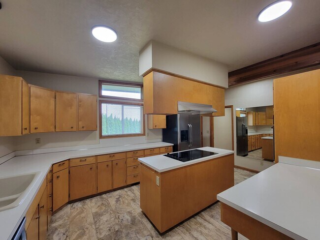 Building Photo - 305 N Quincy Pl