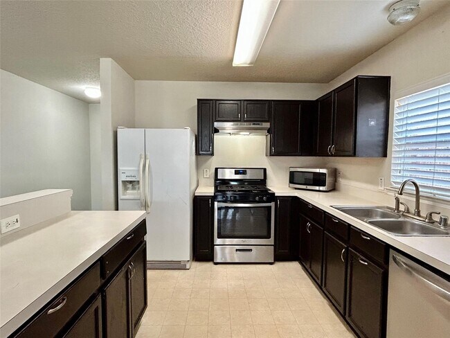 Building Photo - 10623 Sugar Trace Dr
