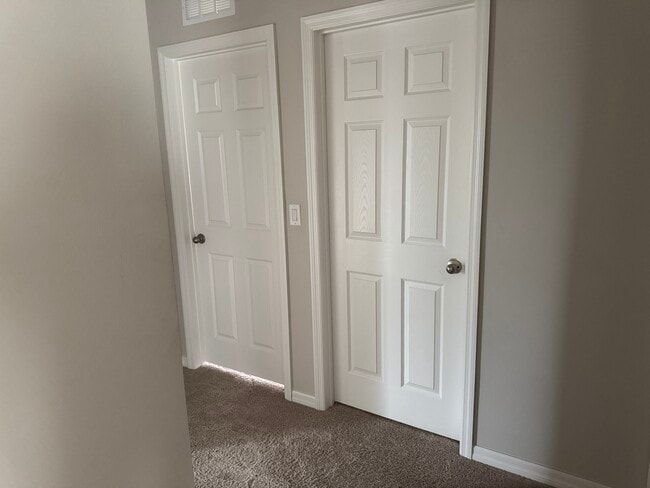 Building Photo - 14631 Brumby Ridge Ave