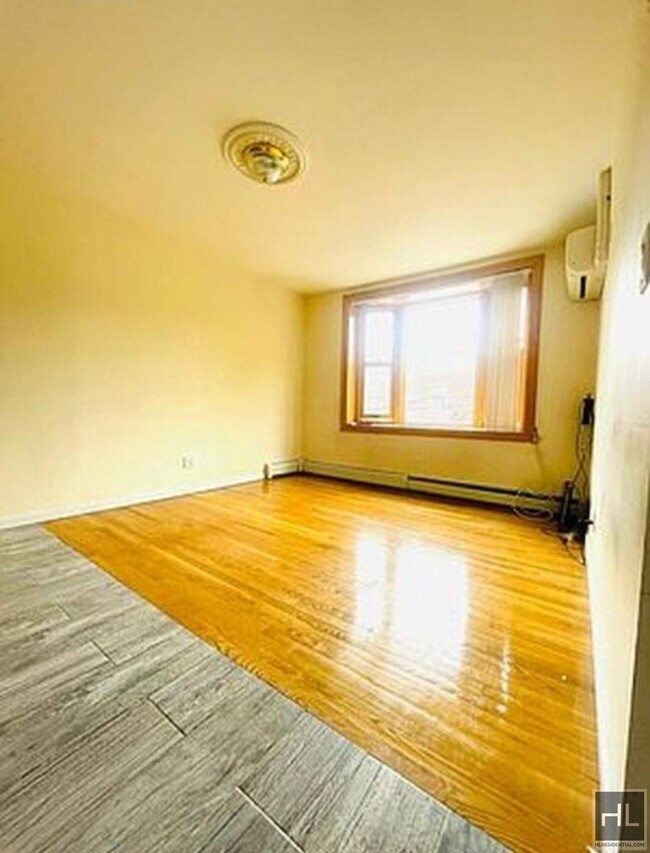 Primary Photo - 90 STREET
