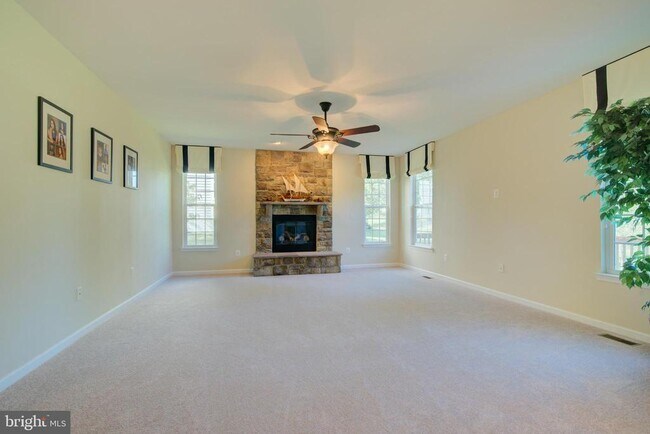 Building Photo - 25291 Kilkeen Way