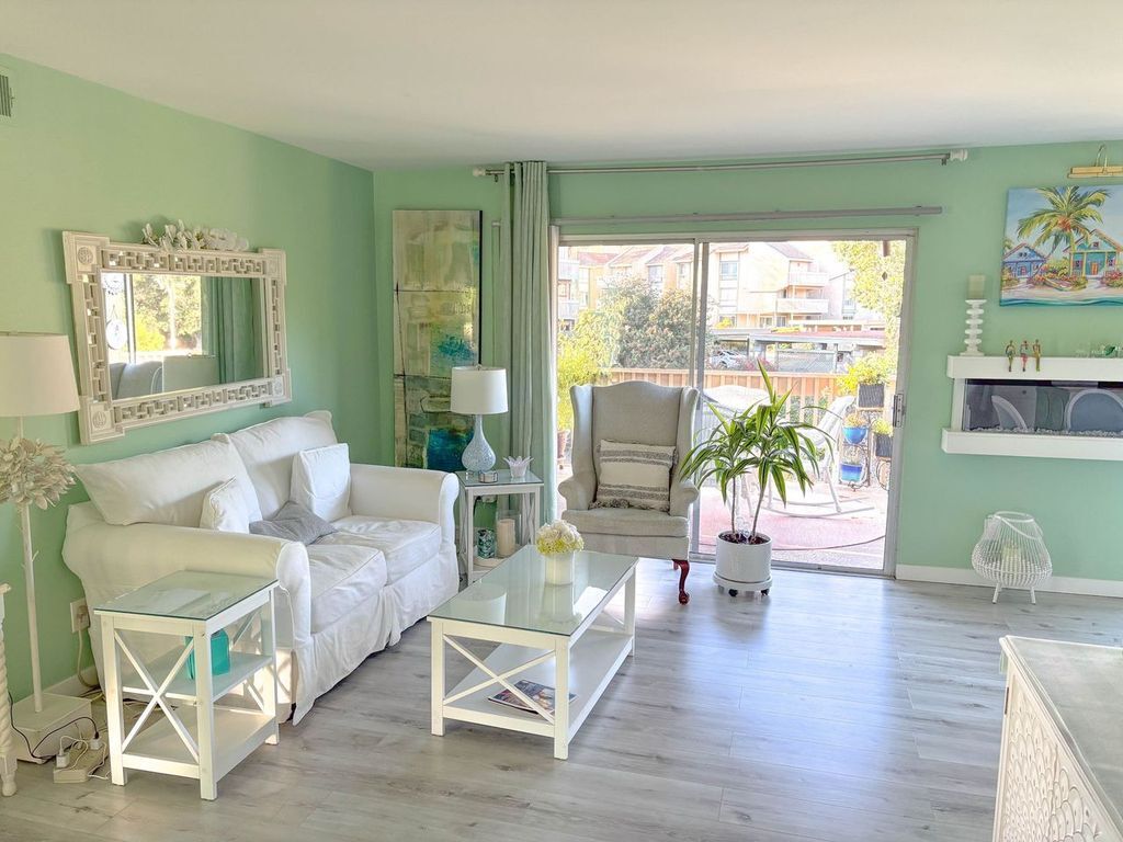 Building Photo - 291 Sequoia Ct